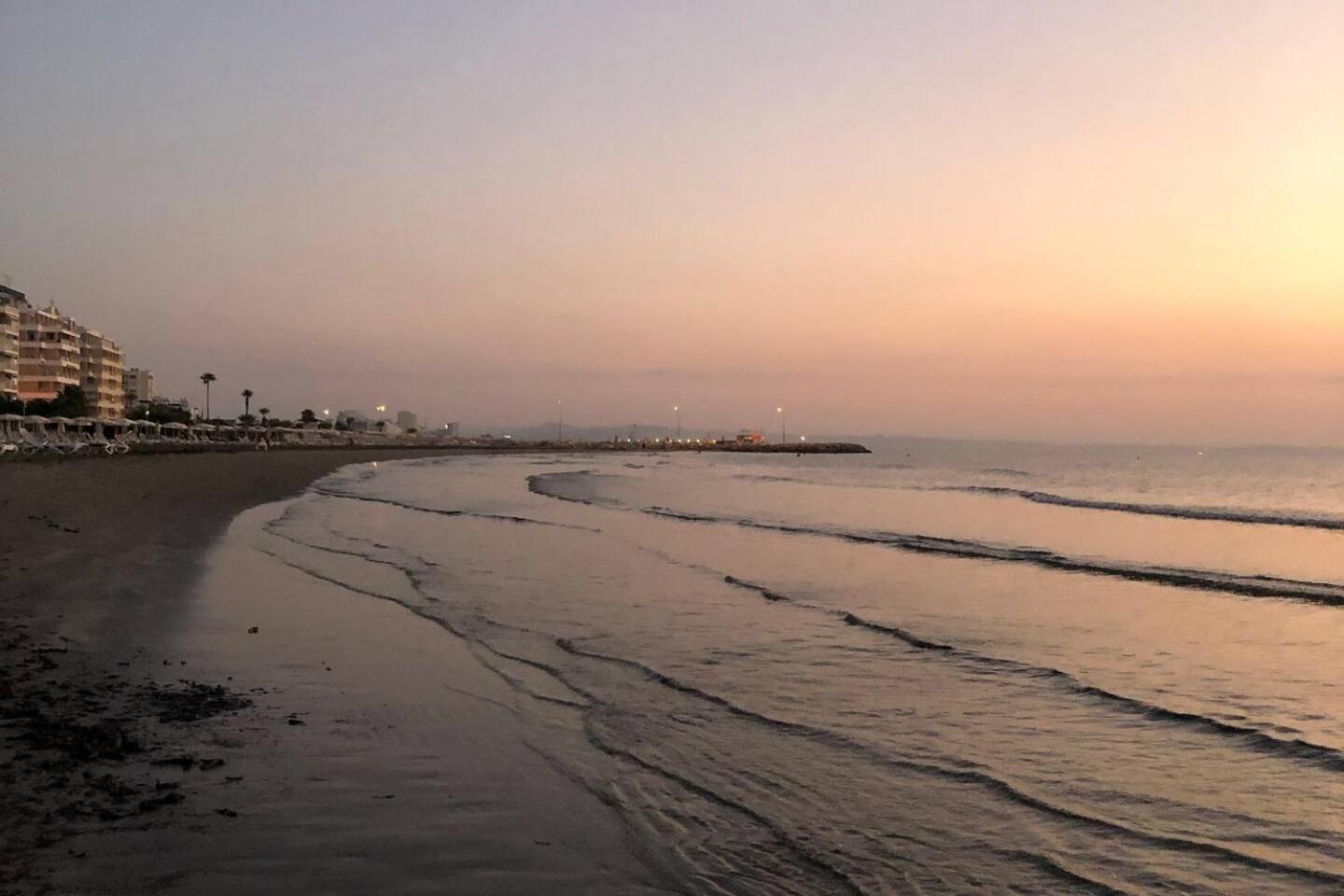 Beach Apartment Mackenzie, Larnaca Exterior photo